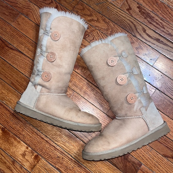 Women’s UGG Bailey Button 3 in Chestnut 7 - Picture 15 of 15